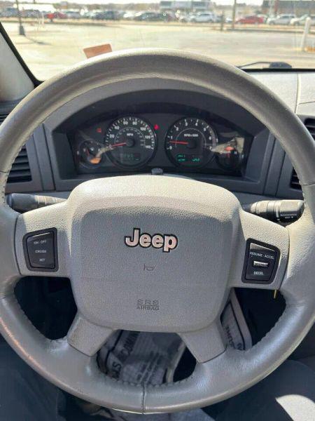 2006 Jeep Grand Cherokee Laredo