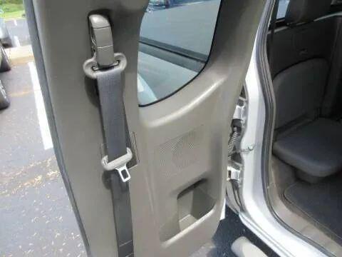 2010 Nissan Frontier LE