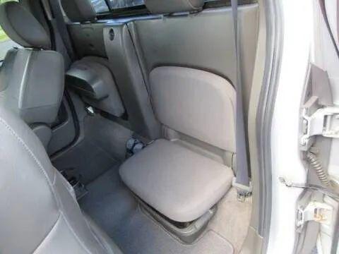 2010 Nissan Frontier LE