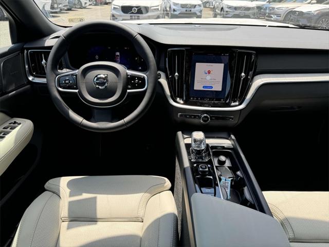 2024 Volvo V60 Cross Country B5 Ultimate
