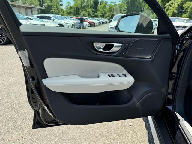 2024 Volvo V60 Cross Country B5 Ultimate