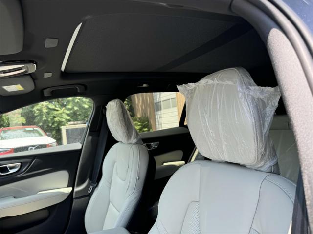 2024 Volvo V60 Cross Country B5 Ultimate