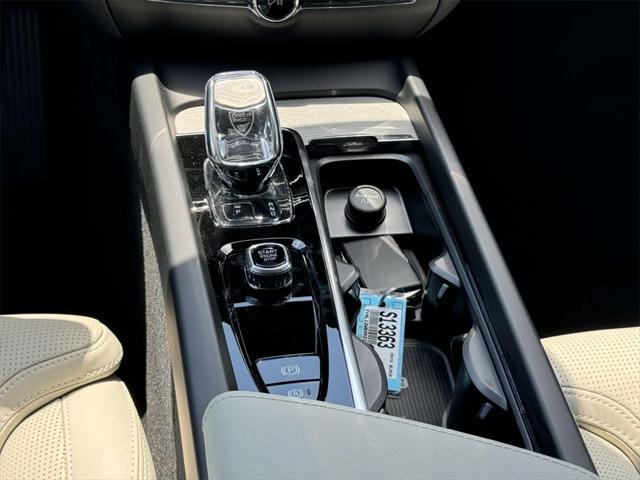 2024 Volvo V60 Cross Country B5 Ultimate