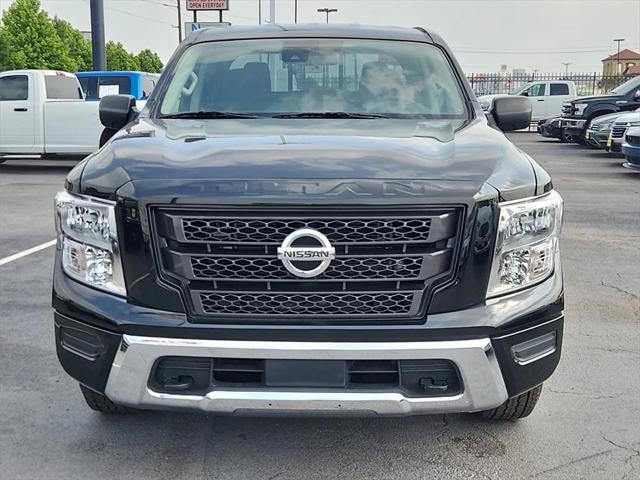 2023 Nissan TITAN Crew Cab SV 4x4