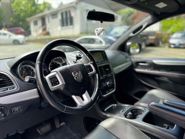 2014 Dodge Grand Caravan R/T