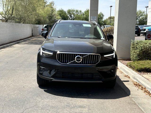 2024 Volvo XC40 B5 Plus Bright Theme