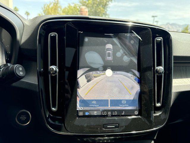 2024 Volvo XC40 B5 Plus Bright Theme