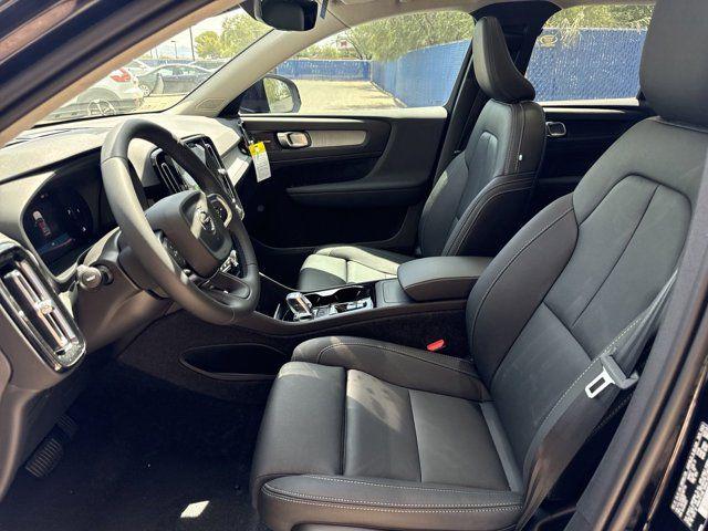 2024 Volvo XC40 B5 Plus Bright Theme