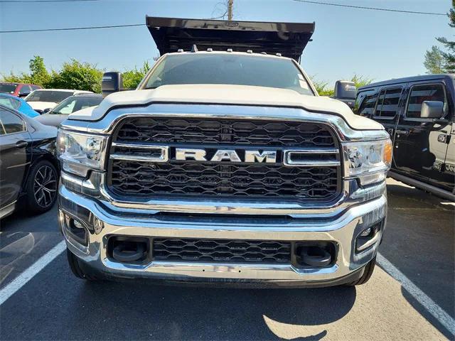 2024 RAM Ram 5500 Chassis Cab RAM 5500 TRADESMAN CHASSIS CREW CAB 4X4 84 CA