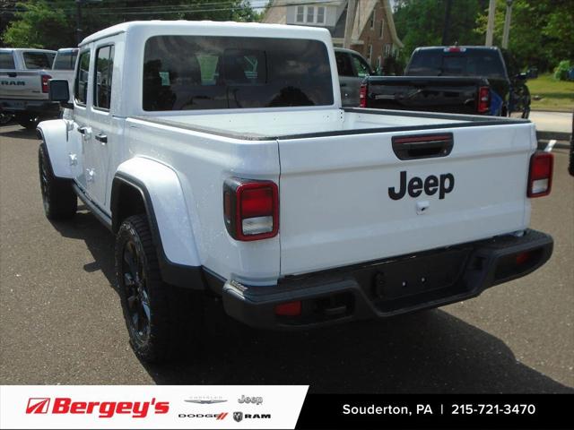 2024 Jeep Gladiator GLADIATOR NIGHTHAWK 4X4