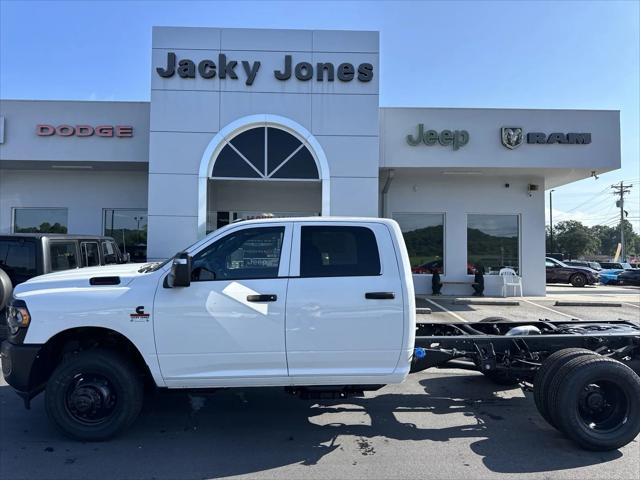 2024 RAM Ram 3500 Chassis Cab RAM 3500 TRADESMAN CREW CAB CHASSIS 4X4 60 CA