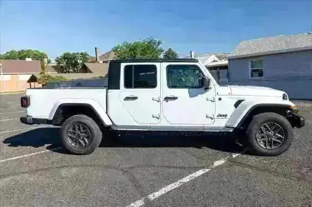 2024 Jeep Gladiator GLADIATOR SPORT S 4X4