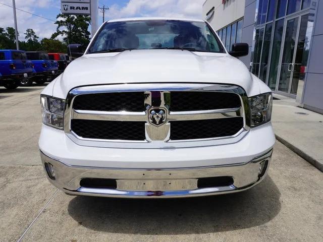 2024 RAM Ram 1500 Classic RAM 1500 CLASSIC TRADESMAN CREW CAB 4X4 64 BOX