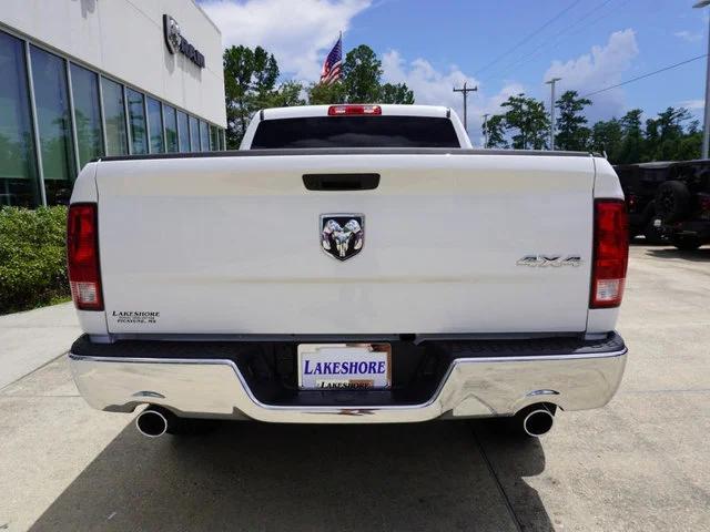 2024 RAM Ram 1500 Classic RAM 1500 CLASSIC TRADESMAN CREW CAB 4X4 64 BOX