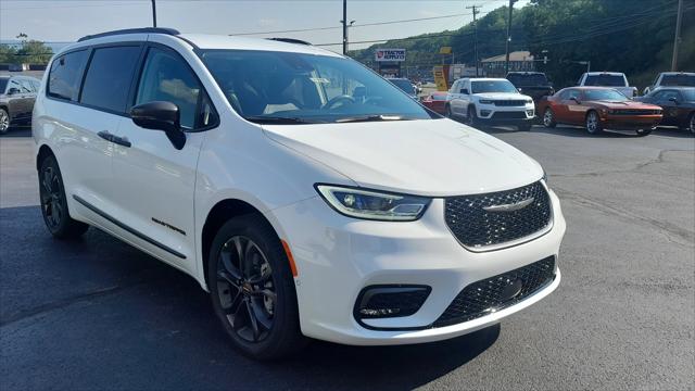 2024 Chrysler Pacifica PACIFICA TOURING L AWD