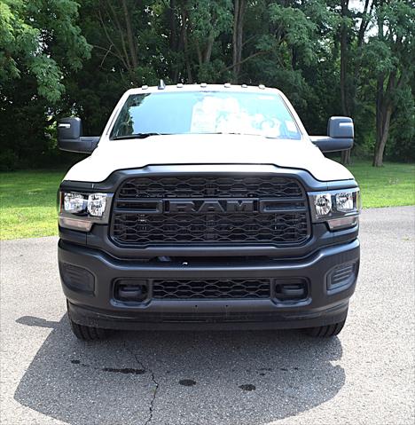 2024 RAM Ram 3500 RAM 3500 TRADESMAN REGULAR CAB 4X4 8 BOX