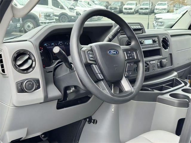 2025 Ford E-350 Cutaway Base