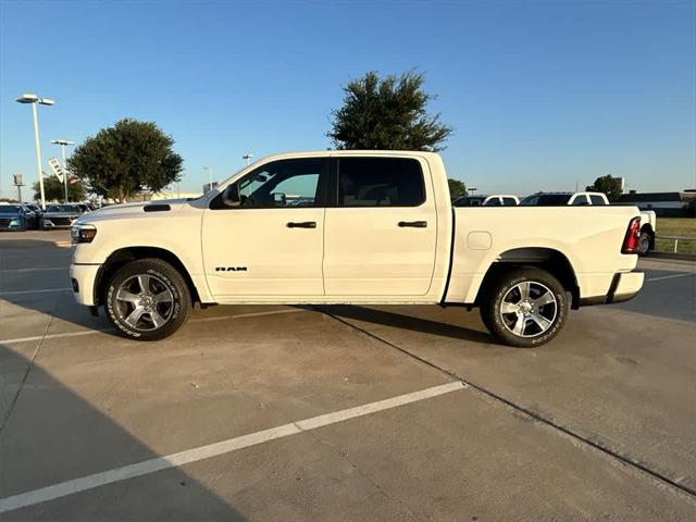 2025 RAM Ram 1500 RAM 1500 TRADESMAN CREW CAB 4X2 57 BOX