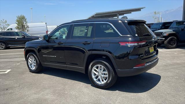 2024 Jeep Grand Cherokee GRAND CHEROKEE LAREDO X 4X4