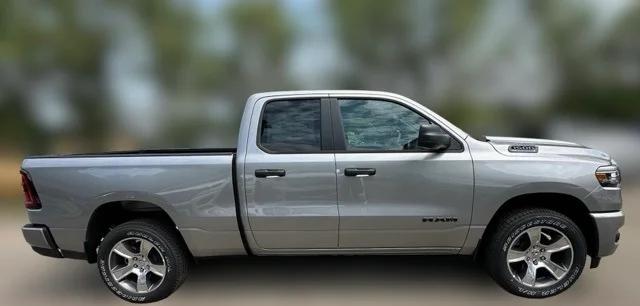 2025 RAM Ram 1500 RAM 1500 TRADESMAN QUAD CAB 4X4 64 BOX