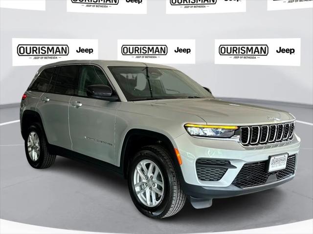 2024 Jeep Grand Cherokee GRAND CHEROKEE LAREDO X 4X4