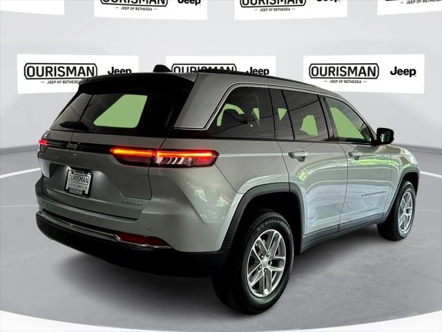 2024 Jeep Grand Cherokee GRAND CHEROKEE LAREDO X 4X4