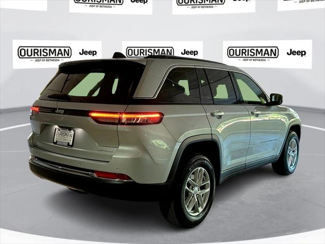 2024 Jeep Grand Cherokee GRAND CHEROKEE LAREDO X 4X4