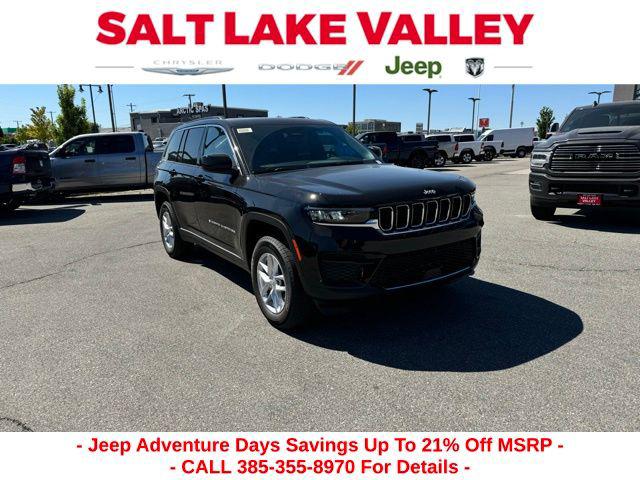 2024 Jeep Grand Cherokee GRAND CHEROKEE LAREDO X 4X4