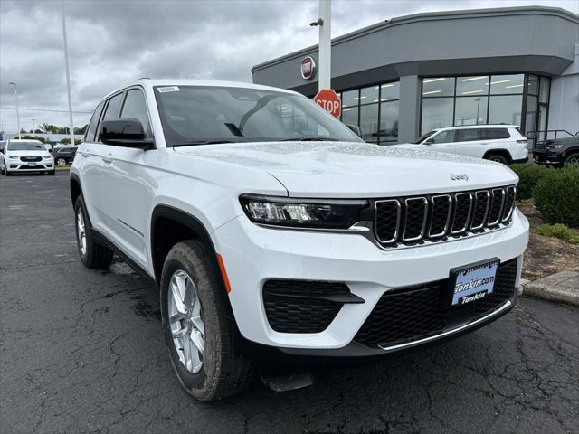 2024 Jeep Grand Cherokee GRAND CHEROKEE LAREDO X 4X4