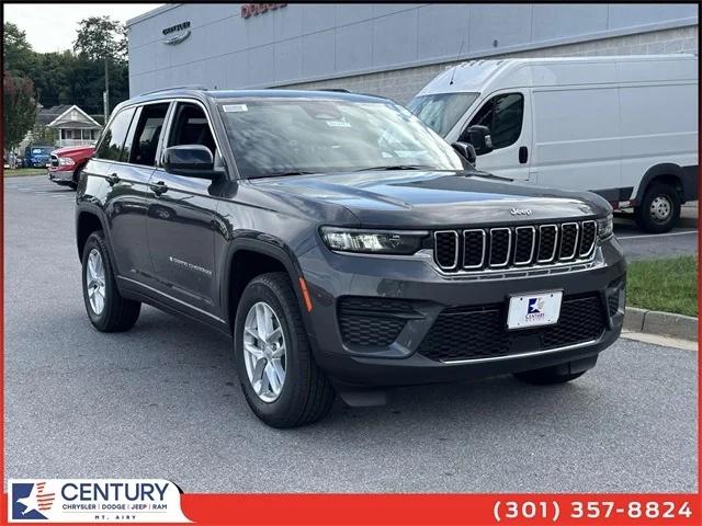 2024 Jeep Grand Cherokee GRAND CHEROKEE LAREDO X 4X4