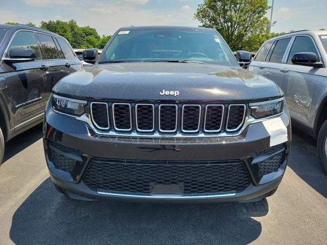 2024 Jeep Grand Cherokee GRAND CHEROKEE LAREDO 4X4