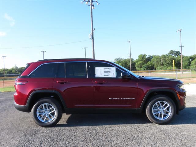 2024 Jeep Grand Cherokee GRAND CHEROKEE LAREDO X 4X4