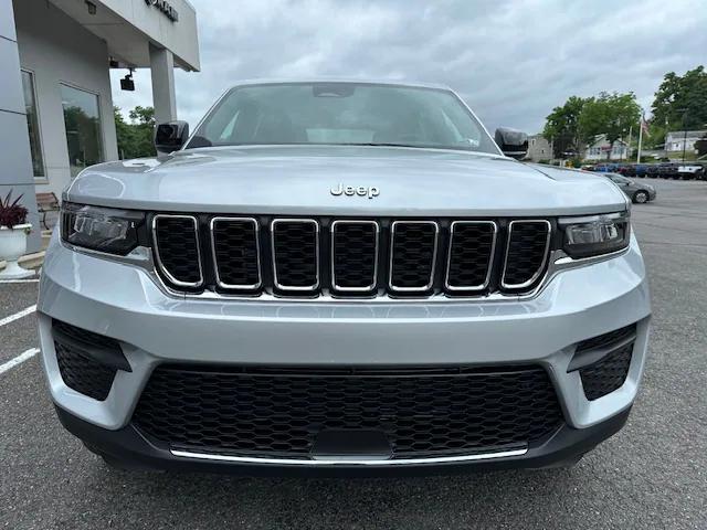 2024 Jeep Grand Cherokee GRAND CHEROKEE LAREDO X 4X4