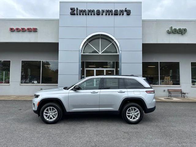 2024 Jeep Grand Cherokee GRAND CHEROKEE LAREDO X 4X4