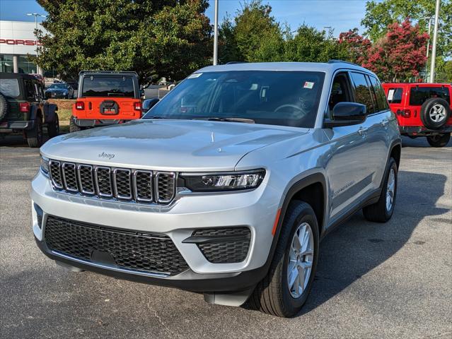 2024 Jeep Grand Cherokee GRAND CHEROKEE LAREDO X 4X4