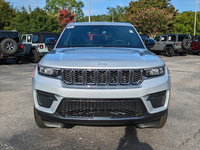 2024 Jeep Grand Cherokee GRAND CHEROKEE LAREDO X 4X4