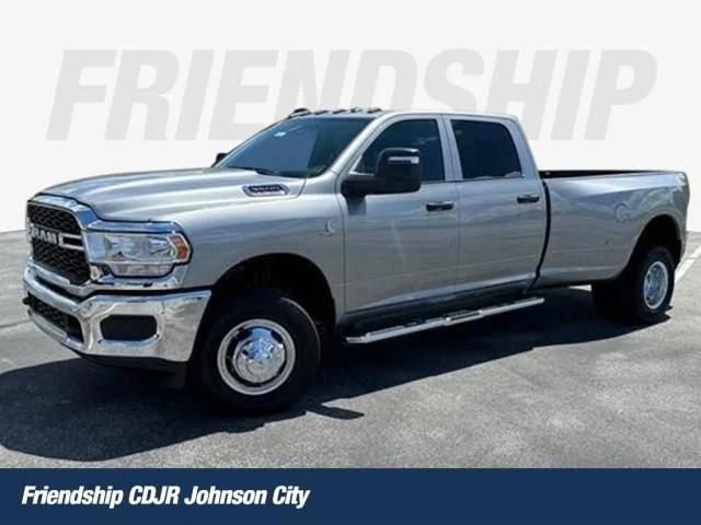 2024 RAM Ram 3500 RAM 3500 TRADESMAN CREW CAB 4X4 8 BOX