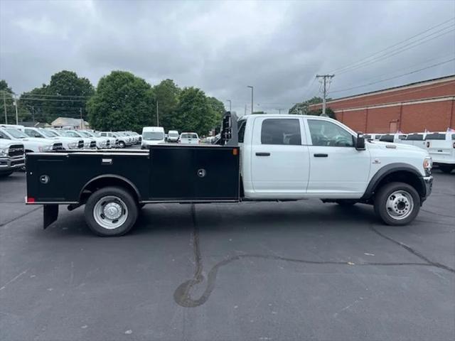 2024 RAM Ram 5500 Chassis Cab RAM 5500 TRADESMAN CHASSIS CREW CAB 4X4 84 CA