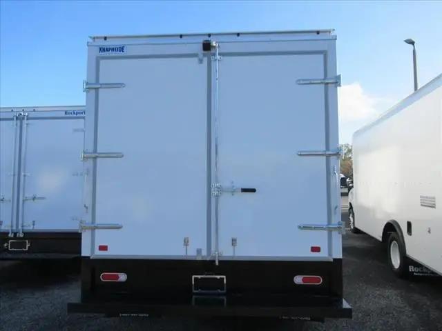 2024 Ford E-450 Cutaway Base