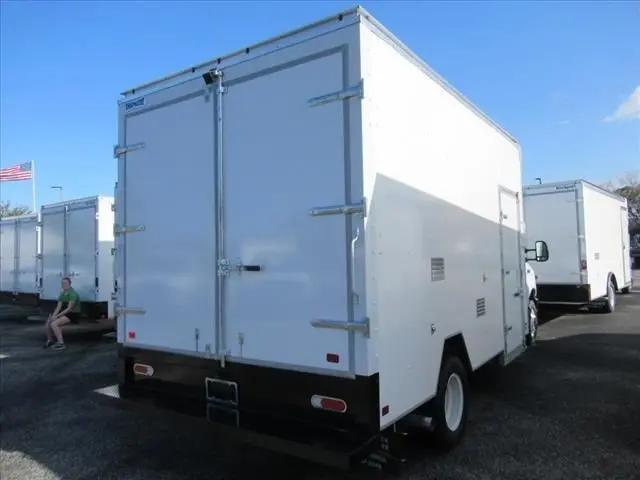 2024 Ford E-450 Cutaway Base