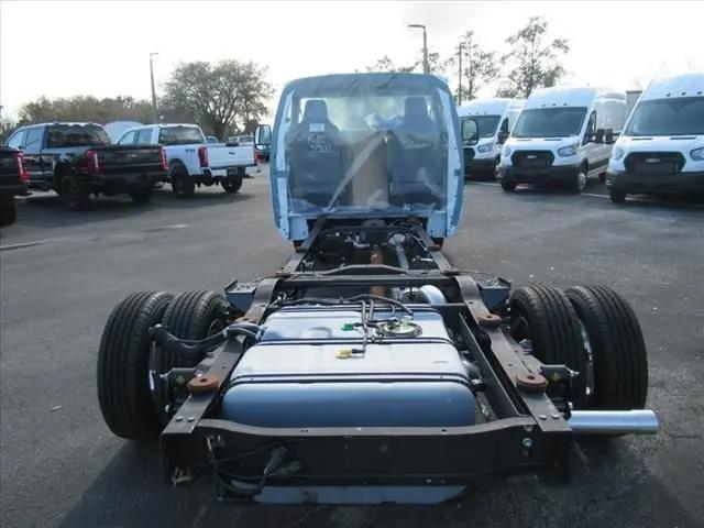 2024 Ford E-450 Cutaway Base