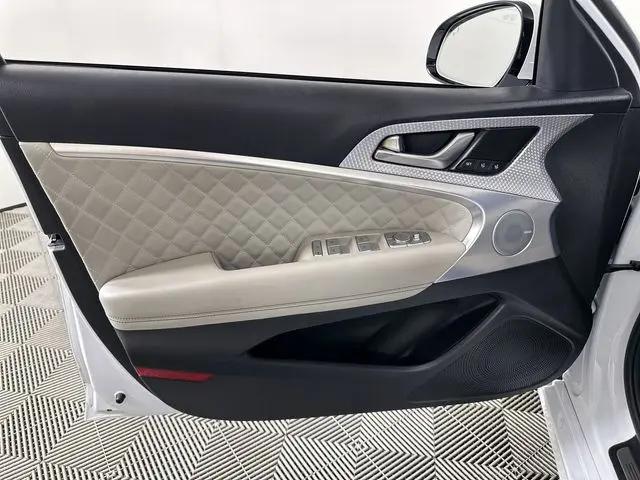 2023 Genesis G70 3.3T RWD