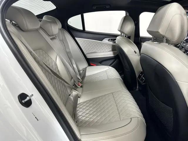 2023 Genesis G70 3.3T RWD