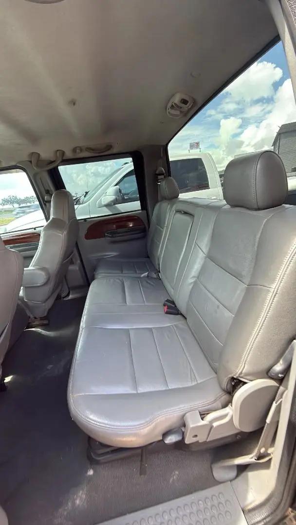 2004 Ford F-350 LARIAT