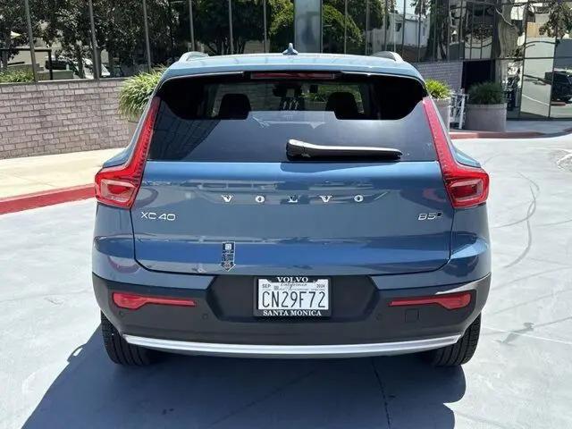 2024 Volvo XC40 B5 Plus Bright Theme