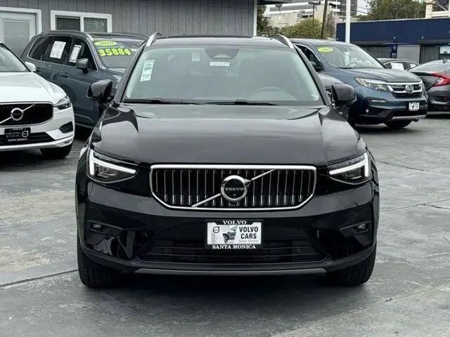 2024 Volvo XC40 B5 Plus Bright Theme