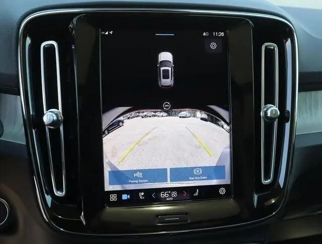 2024 Volvo XC40 B5 Plus Bright Theme