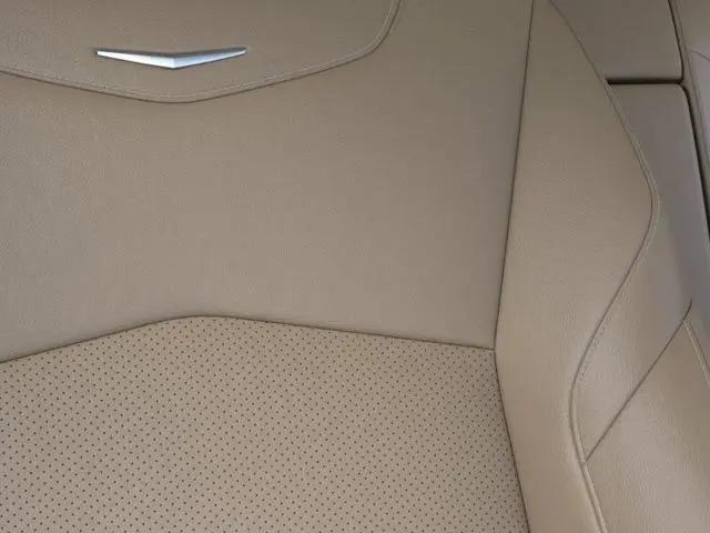 2024 Cadillac XT4 FWD Premium Luxury