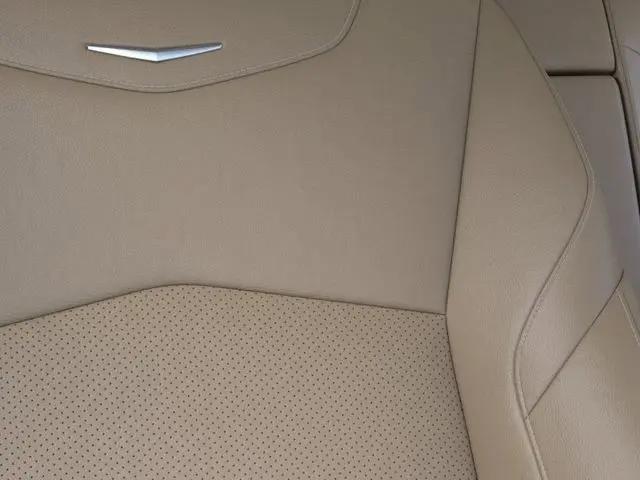 2024 Cadillac XT4 FWD Premium Luxury