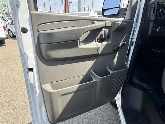 2014 GMC Savana 2500 Work Van